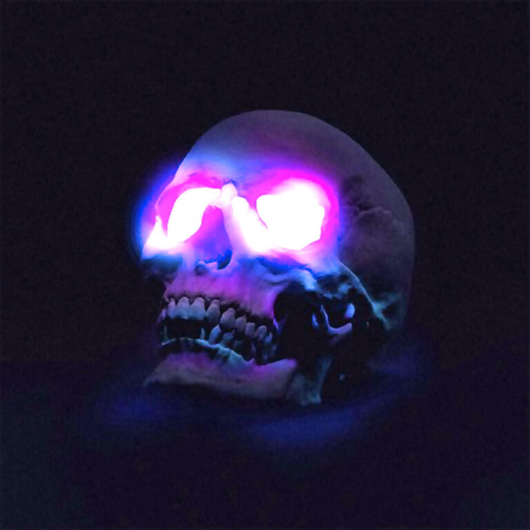 Halloween: Attack of the Retrowave back